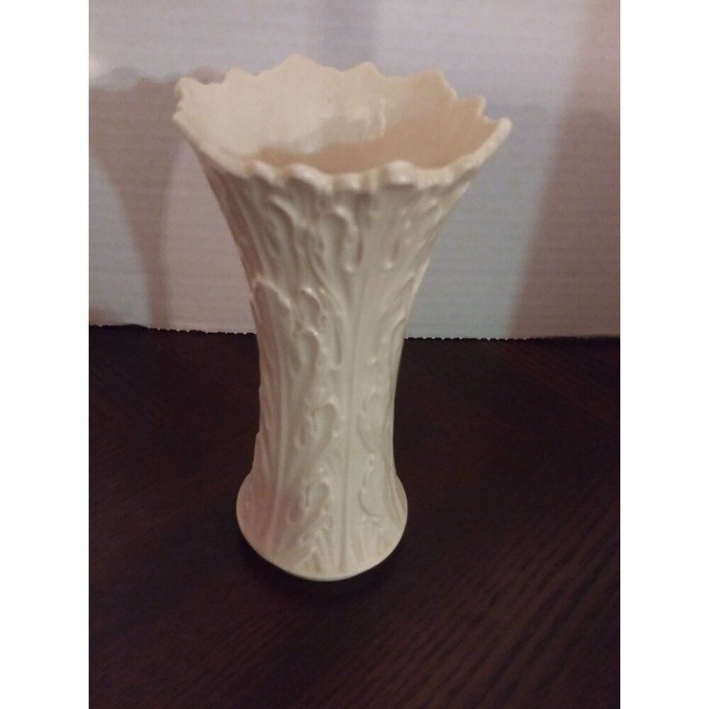 Lenox Vase Woodlands Collection 6"